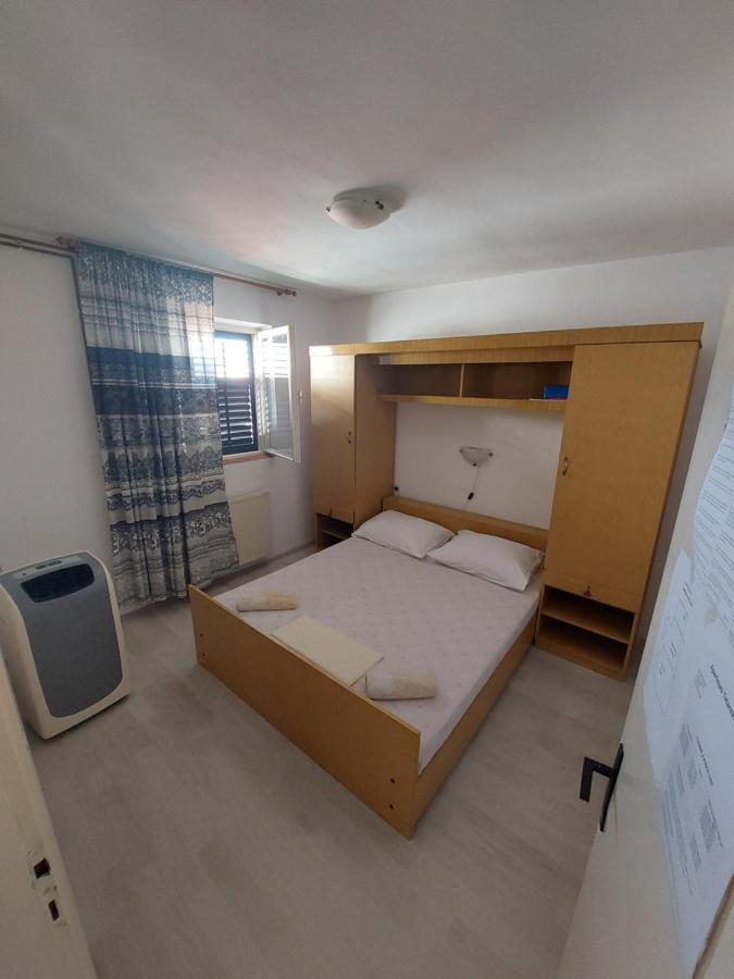 Apartments Drazica Krk Town Exteriör bild